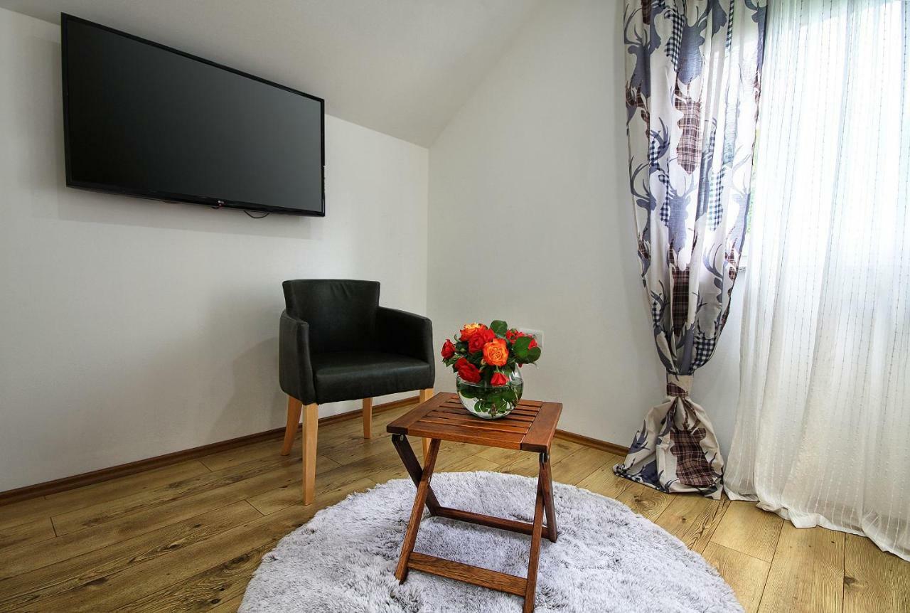 Apartment & Rooms Arija Drežnik Grad المظهر الخارجي الصورة